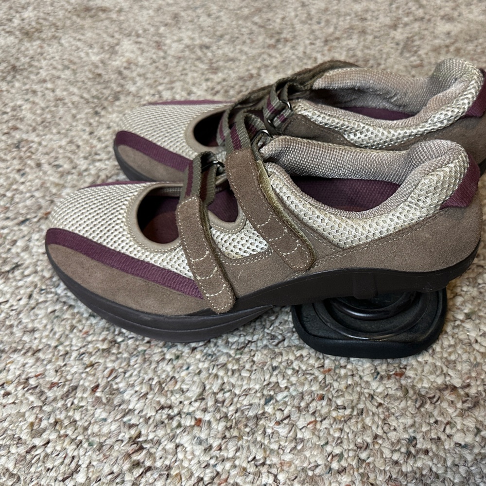 Z-Coil Mary Jane Size 8 Stylish Orthopedic Shoes